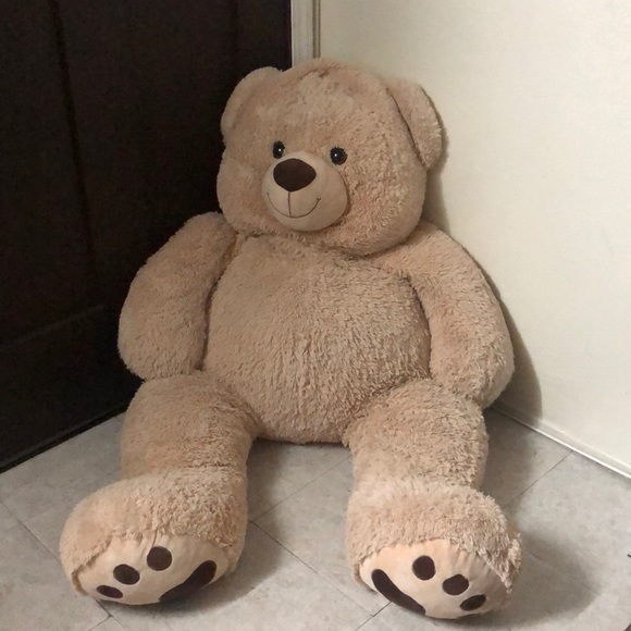 giant stuffed teddy